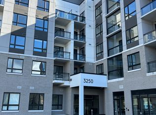 3250 Carding Mill Trl #332, Oakville, ON L6M 0Z5