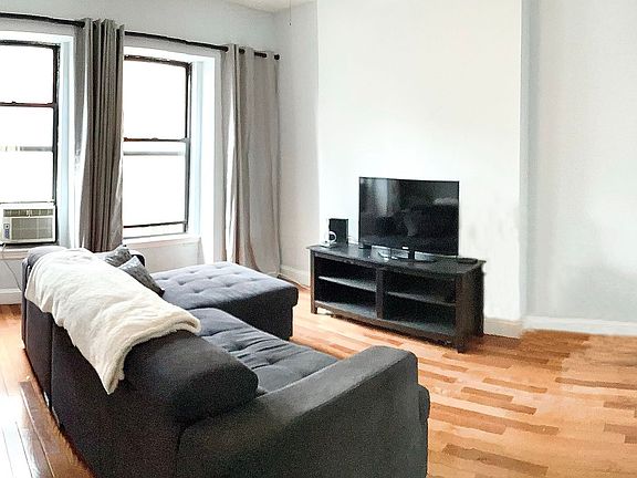 2nd image of 205 E 124th St APT 5A