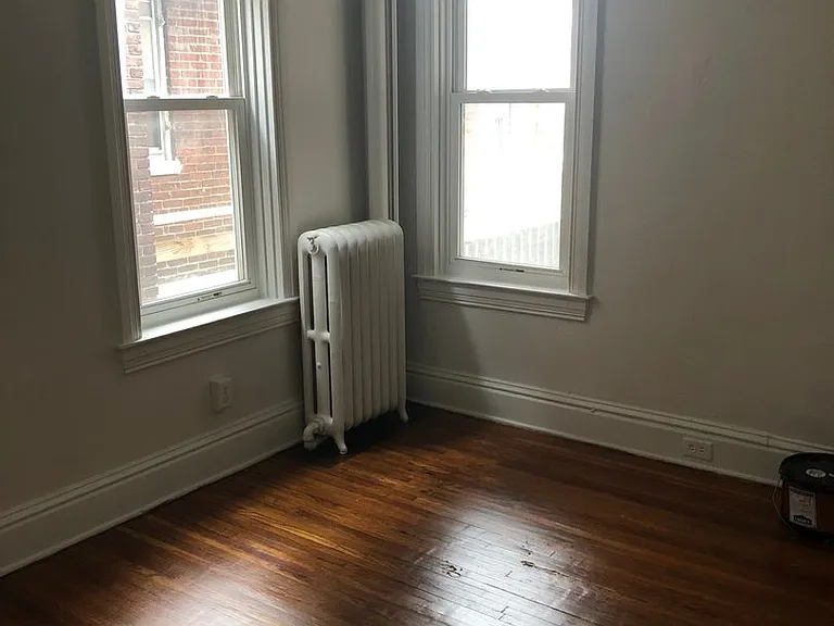 730 Roosevelt Ave #2 — Photo 5