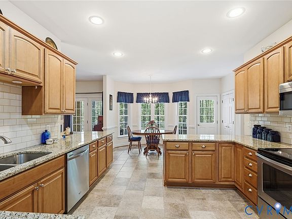5th image of 16275 Hennessy Way