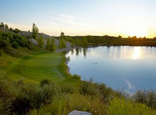 1400 Glass Lake Cir, Oxford, MI 48371
