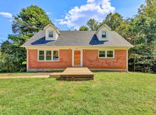 372 Trott Cir, Martinsville, VA 24112
