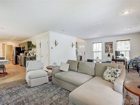 5th image of 3626 Parliament Ct