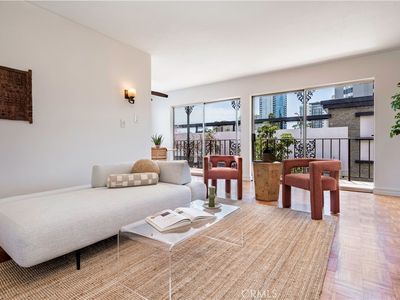 615 East Broadway, Long Beach, CA, 90802