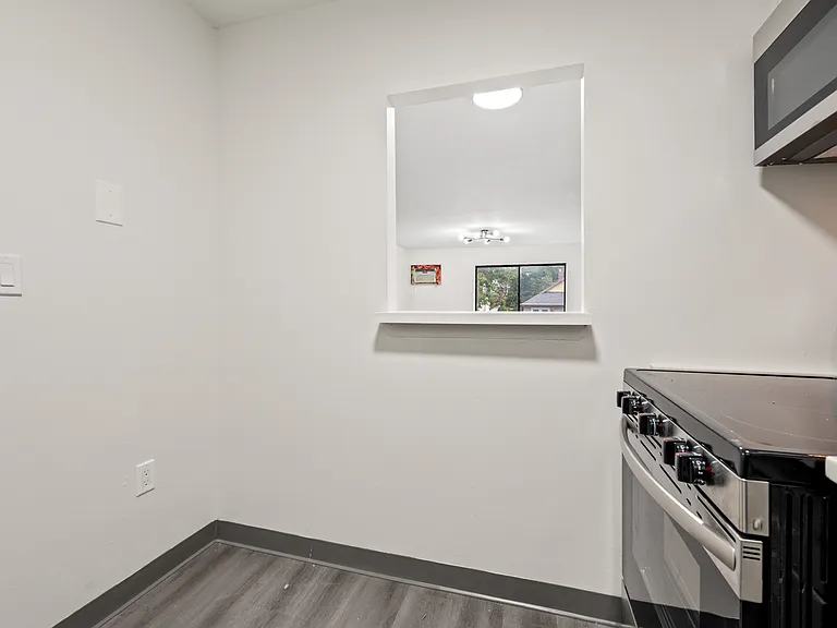 18 Signor St #10 — Photo 5