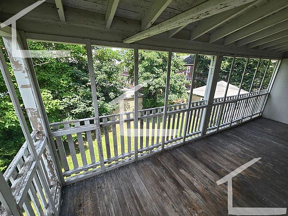 5th image of 234 Lake St APT 2