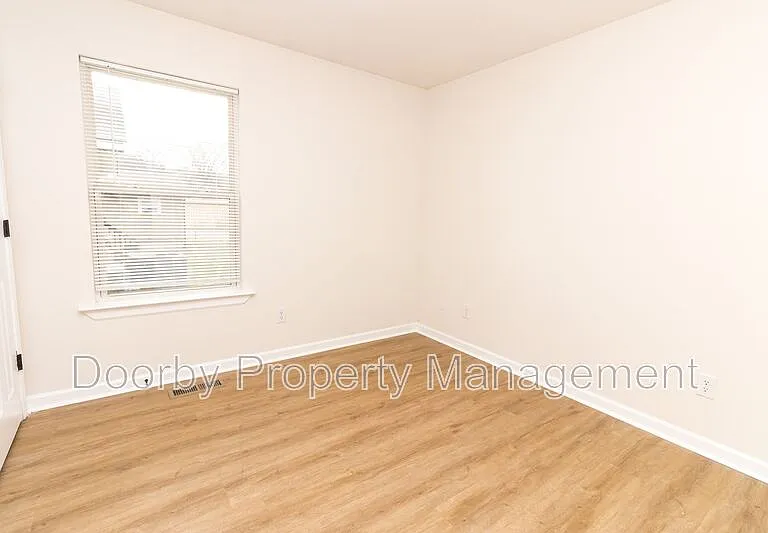 2310 Cushman St — Photo 18