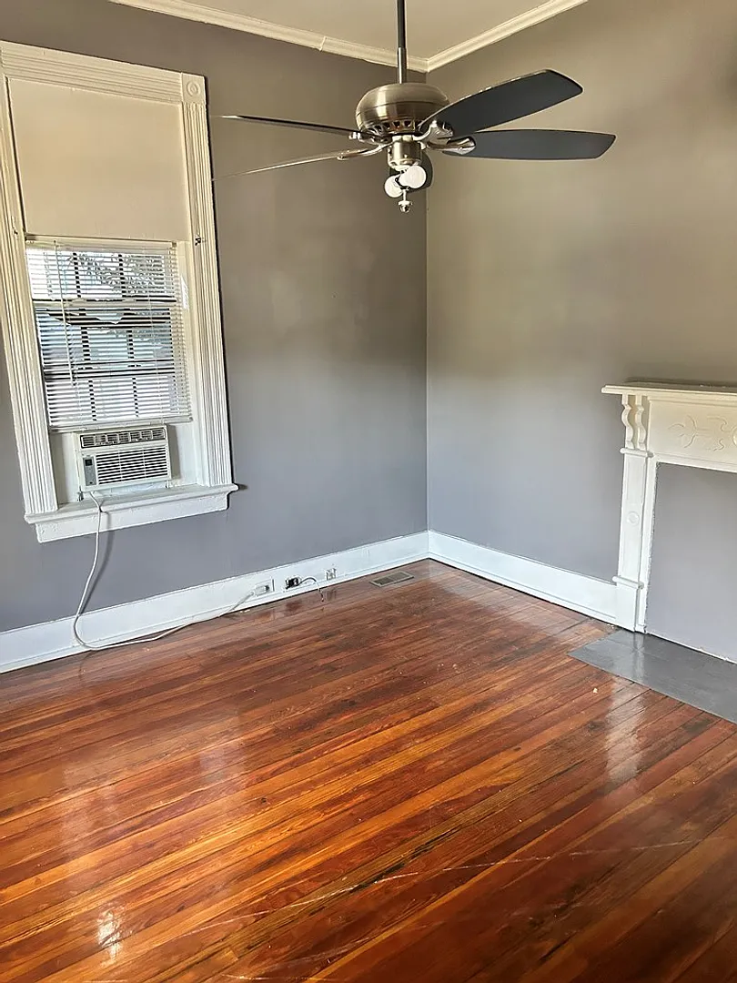 Midtown Duplex — Photo 2
