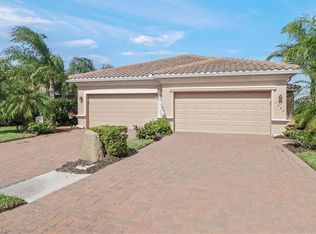 1807 Alameda Dr, Naples, FL 34120