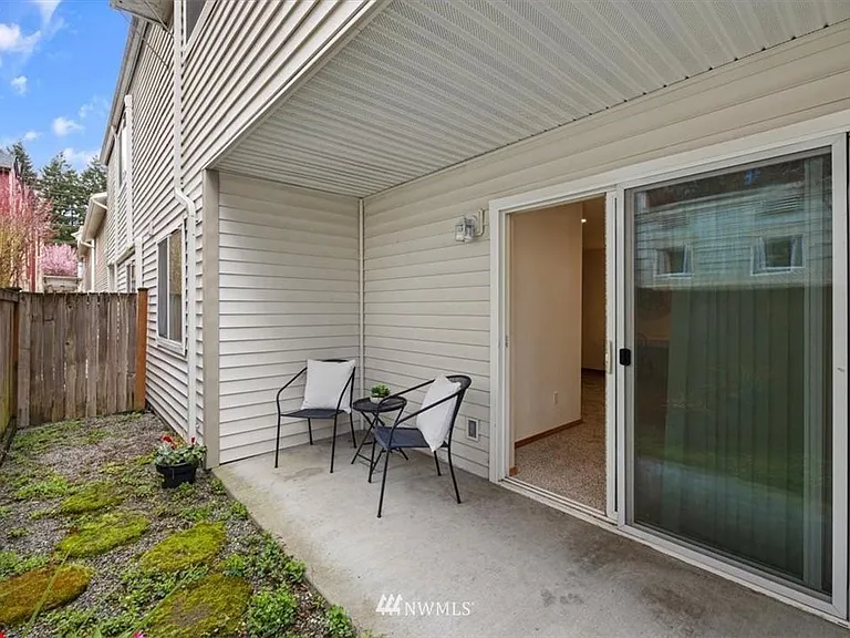 829 N 145th Ct — Photo 22