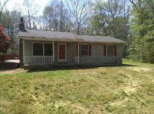 249 Tomaquag Rd, Ashaway, RI 02804