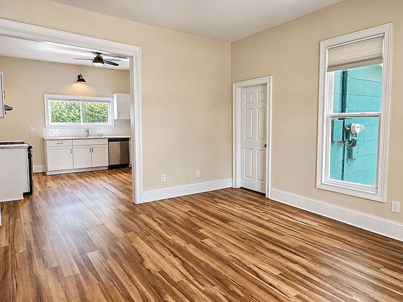 3rd image of 202 Sawyer St