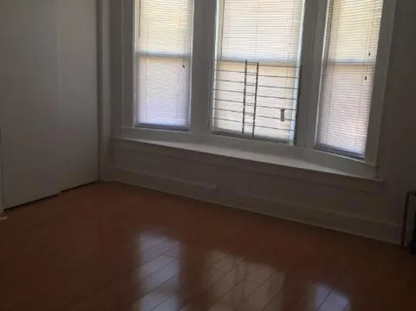 (undisclosed Address), Woodhaven, NY 11421