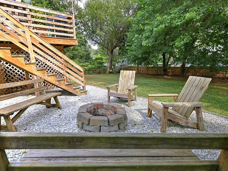 104 Carlson Dr — Photo 9