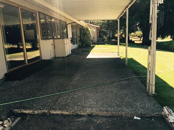 3rd image of 7601 Onyx Dr SW