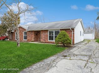 909 Harvard Ln, Matteson, IL 60443
