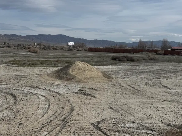 48 River Banks Ct, Lovelock, NV 89419