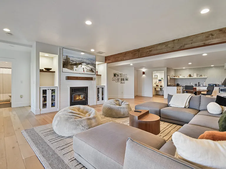 Downstairs Family Room