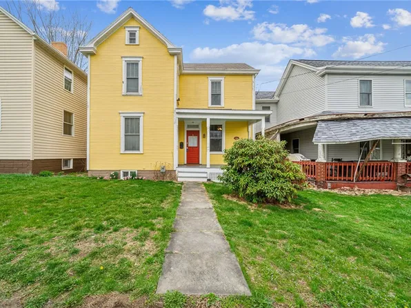 26 2nd Ave, Scottdale, PA 15683