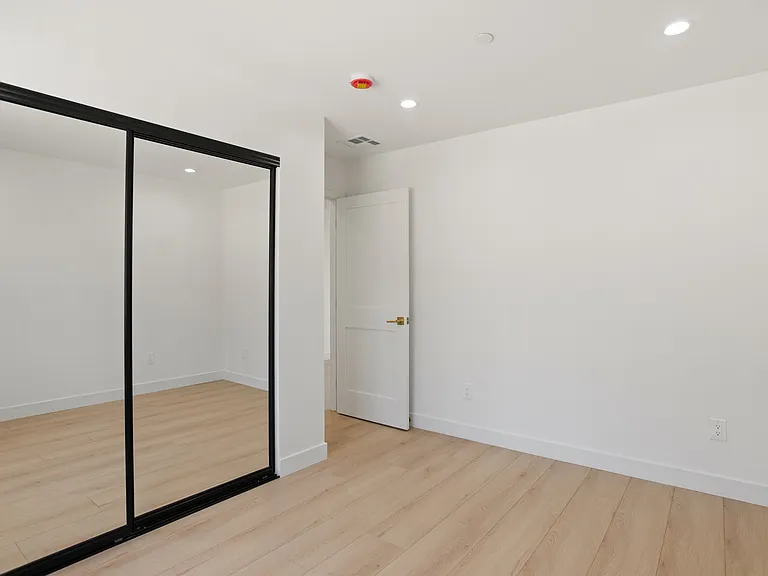 11502 Valjean Ave #3/4 — Photo 8
