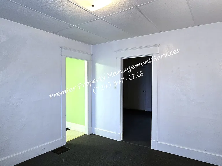 404 Center Ave — Photo 8