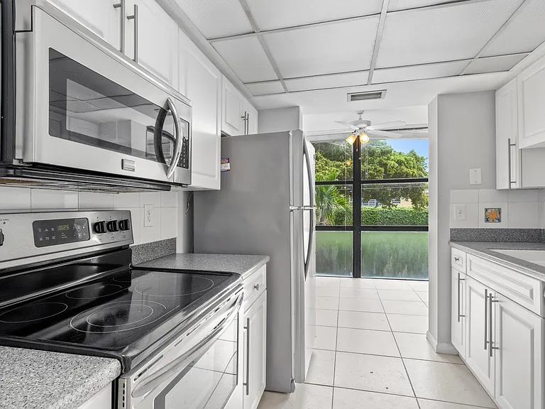 1120 Homewood Blvd #G204 — Photo 7