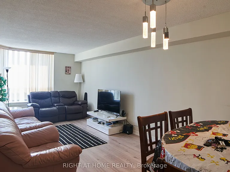 1700 Eglinton Ave E #609 — Photo 2