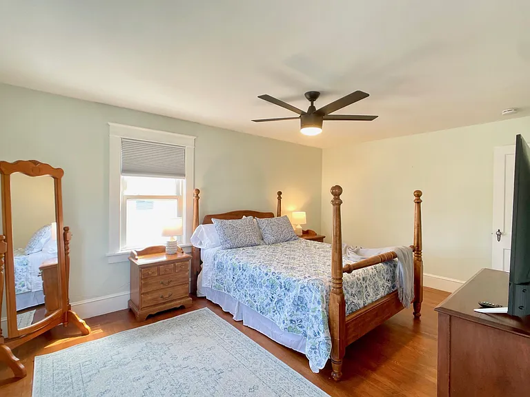 531 Green End Ave #2 — Photo 11