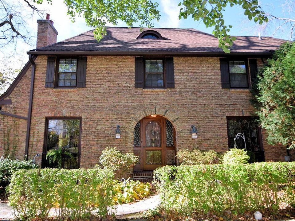 1st image of 1056 E Circle Dr