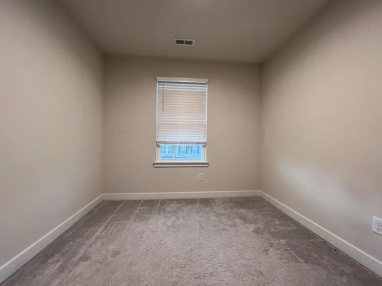 217 Stonehurst Dr #1 — Photo 18