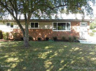 38443 Littlefield Dr, Sterling Heights, MI 48312