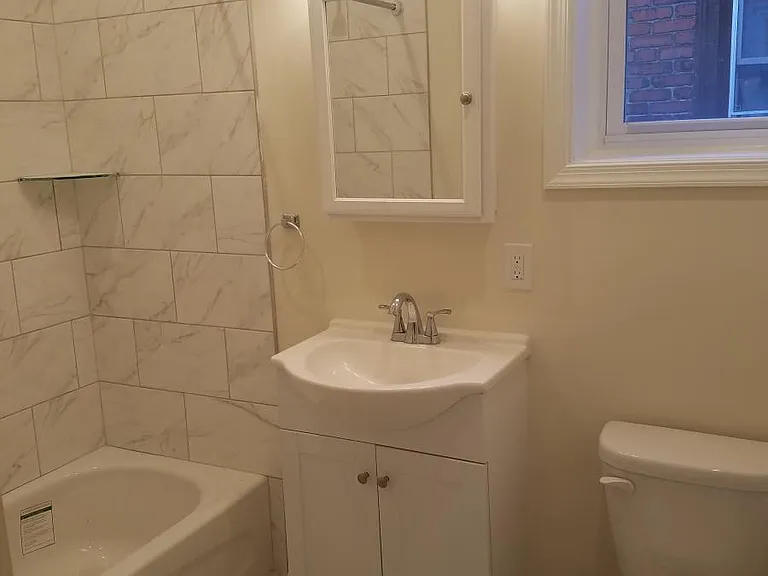 3916 Pennsgrove St — Photo 5