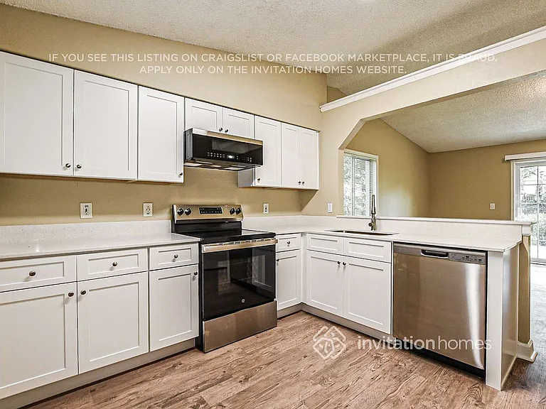1567 Naples Cir — Photo 7