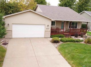 6609 S Connie Ave, Sioux Falls, SD 57108