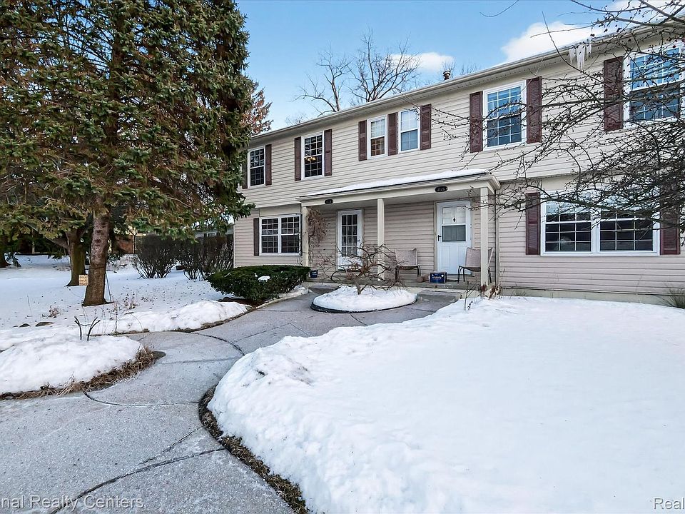 1st image of 2124 Park Place Dr