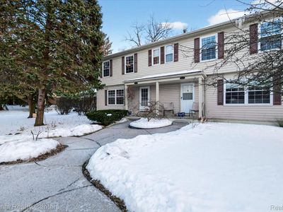 2124 Park Place Dr, Walled Lake, MI, 48390