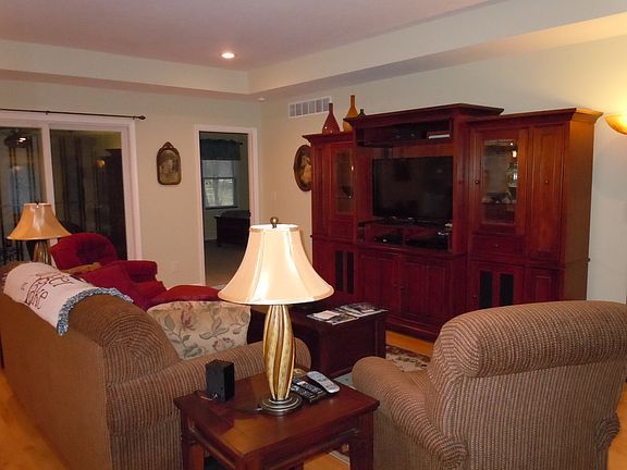 2nd image of 21378 Creekside Dr #10
