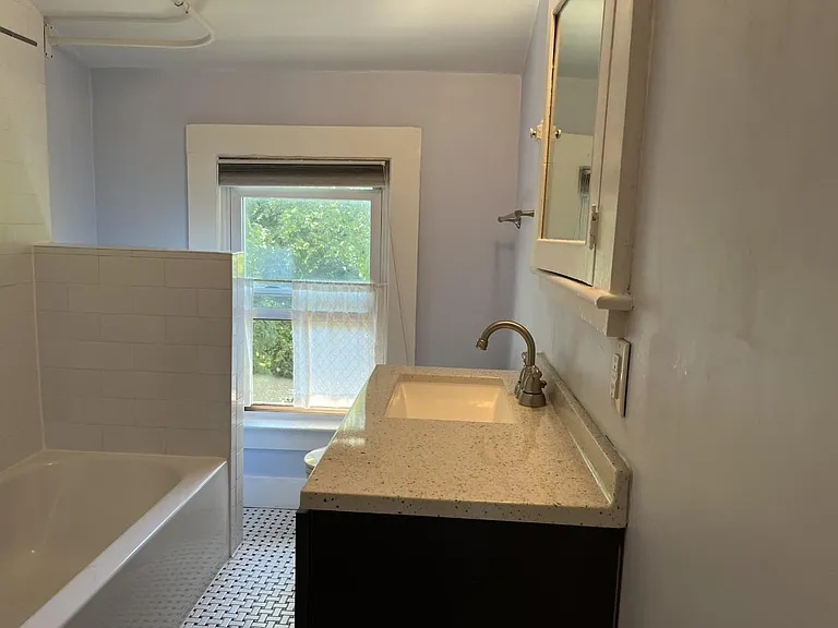 166 Gordonhurst Ave — Photo 6
