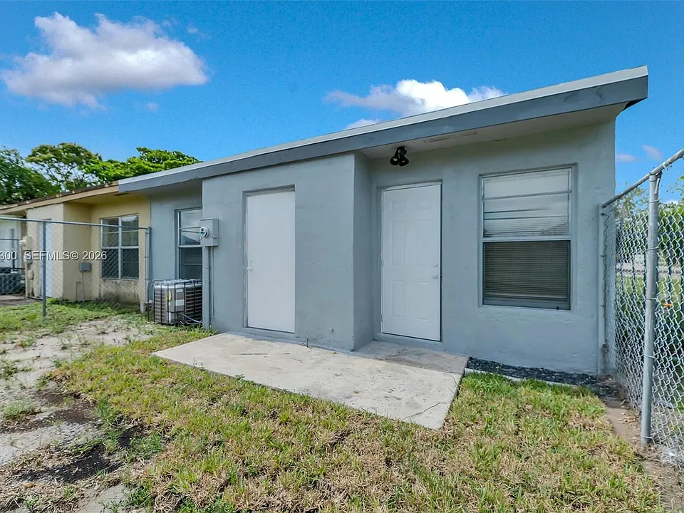 3793 NW 213th Ter