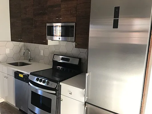 Rented by Arvik Group Real Estate | media 22
