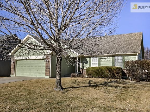2nd image of 1022 Maple Woods Dr