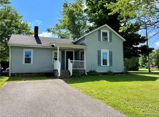 4760 Duerr Rd, Orchard Park, NY 14127