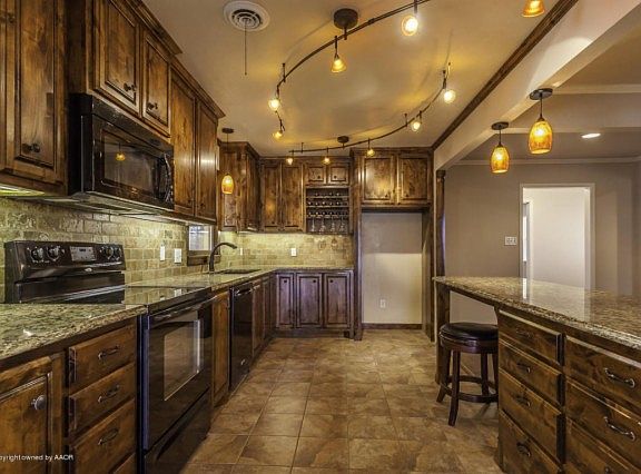 2nd image of 5500 Berget Dr
