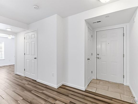 4th image of 9755 Newham Dr #10D