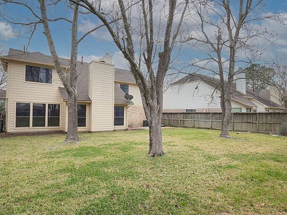 2nd image of 3322 Rushwood Ln