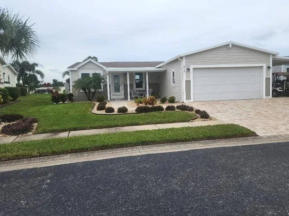 2710 Greens Keeper Dr, Ruskin, FL 33570
