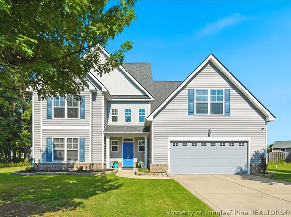 302 Otley Ct, Hope Mills, NC 28348
