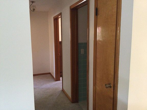 5th image of 683 Marvin Ave