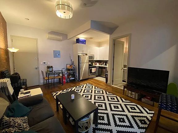 3rd image of 303 Malcolm X Blvd APT 4F
