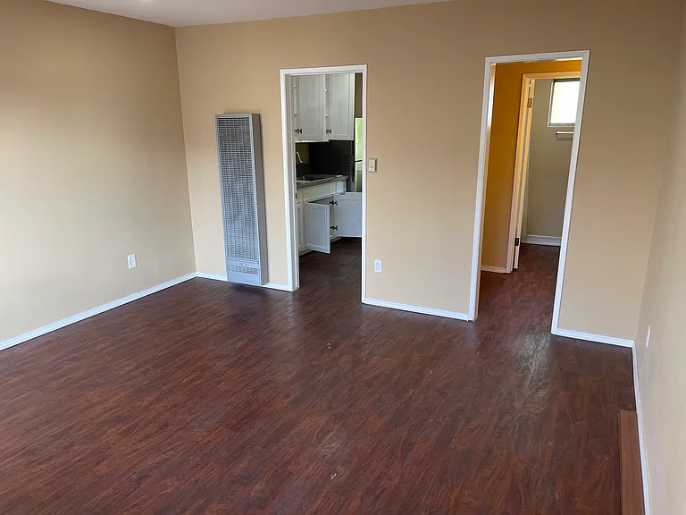 1941 Wilcox Ave #12 — Photo 9
